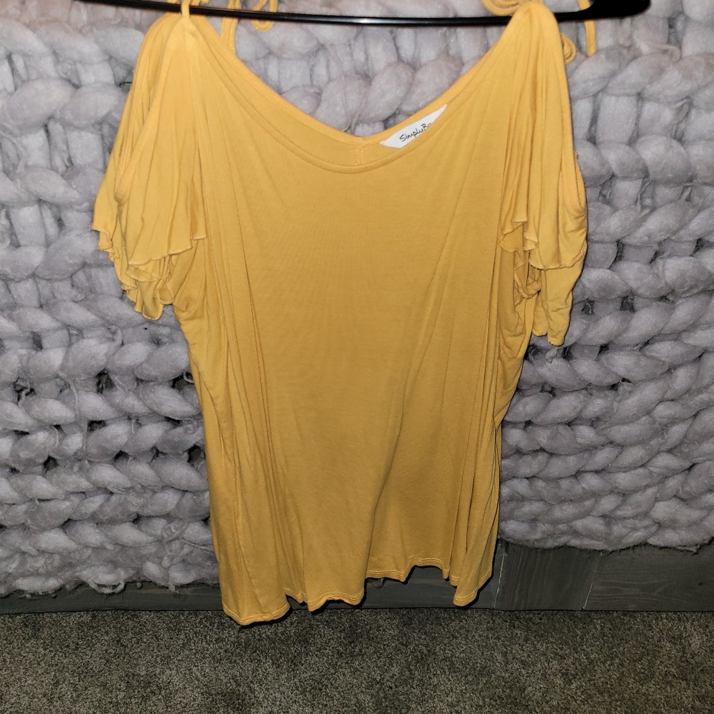 Cold shoulder top